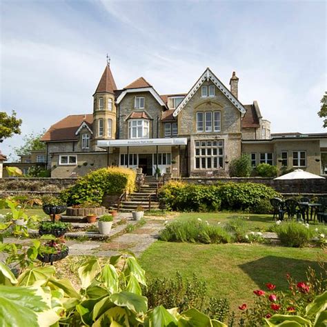 THE 10 CLOSEST Hotels to Brookfield Hotel, Cork .